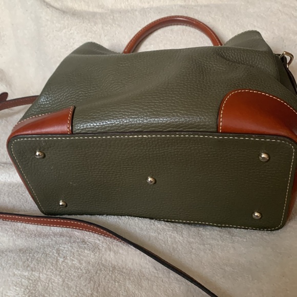 Dooney and Bourke elephant purse w/handles and crossbody adjustable strap - Picture 2 of 16